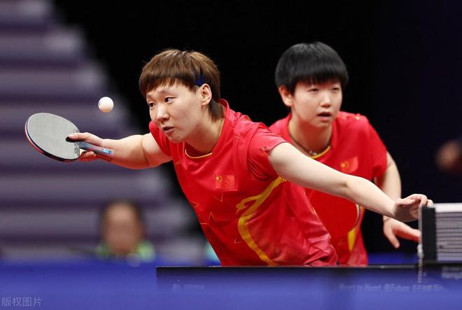 也彰显了山 也彰显了山