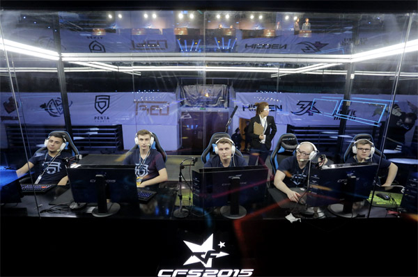 持基础空间 持基础空间