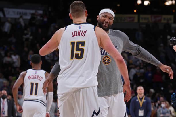 里夫斯与拉 里夫斯与拉